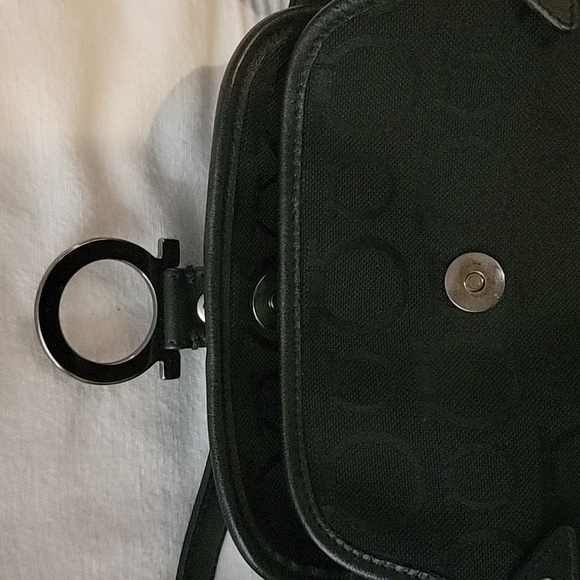 Salvatore Ferragamo Black Shoulder Bag - Picture 5 of 8